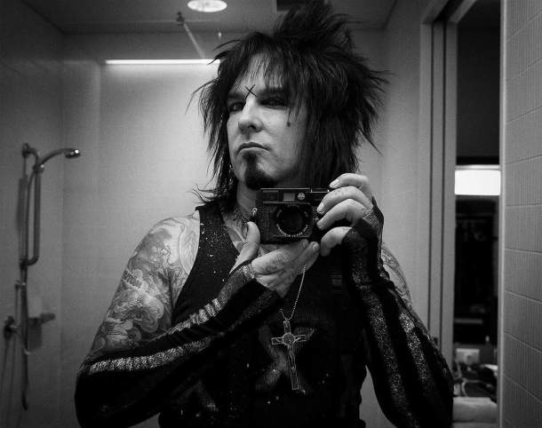 ob_3020b3_nikki-sixx-2013-leica